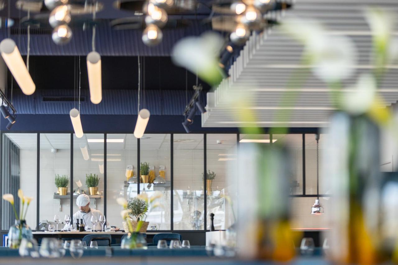 Hotel Indigo Cagnes-Sur-Mer By Ihg Esterno foto