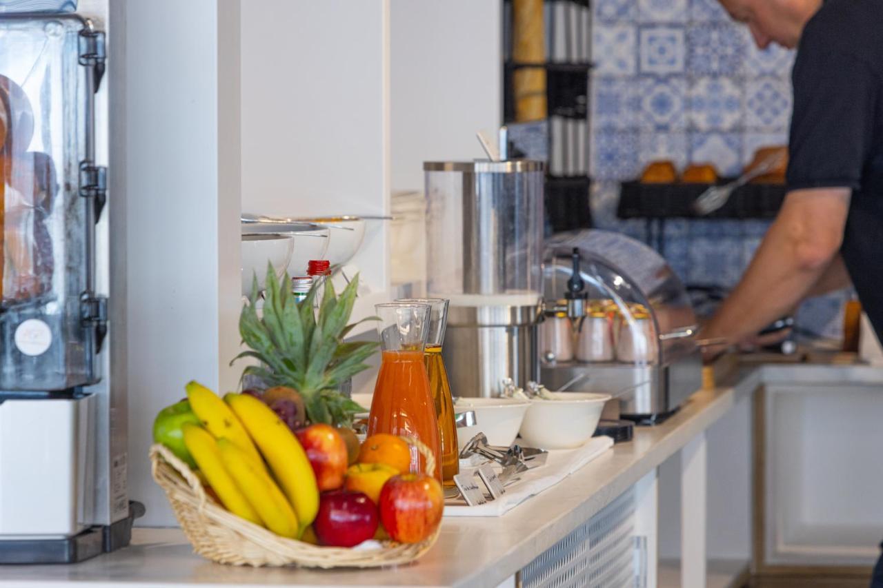 Hotel Indigo Cagnes-Sur-Mer By Ihg Esterno foto