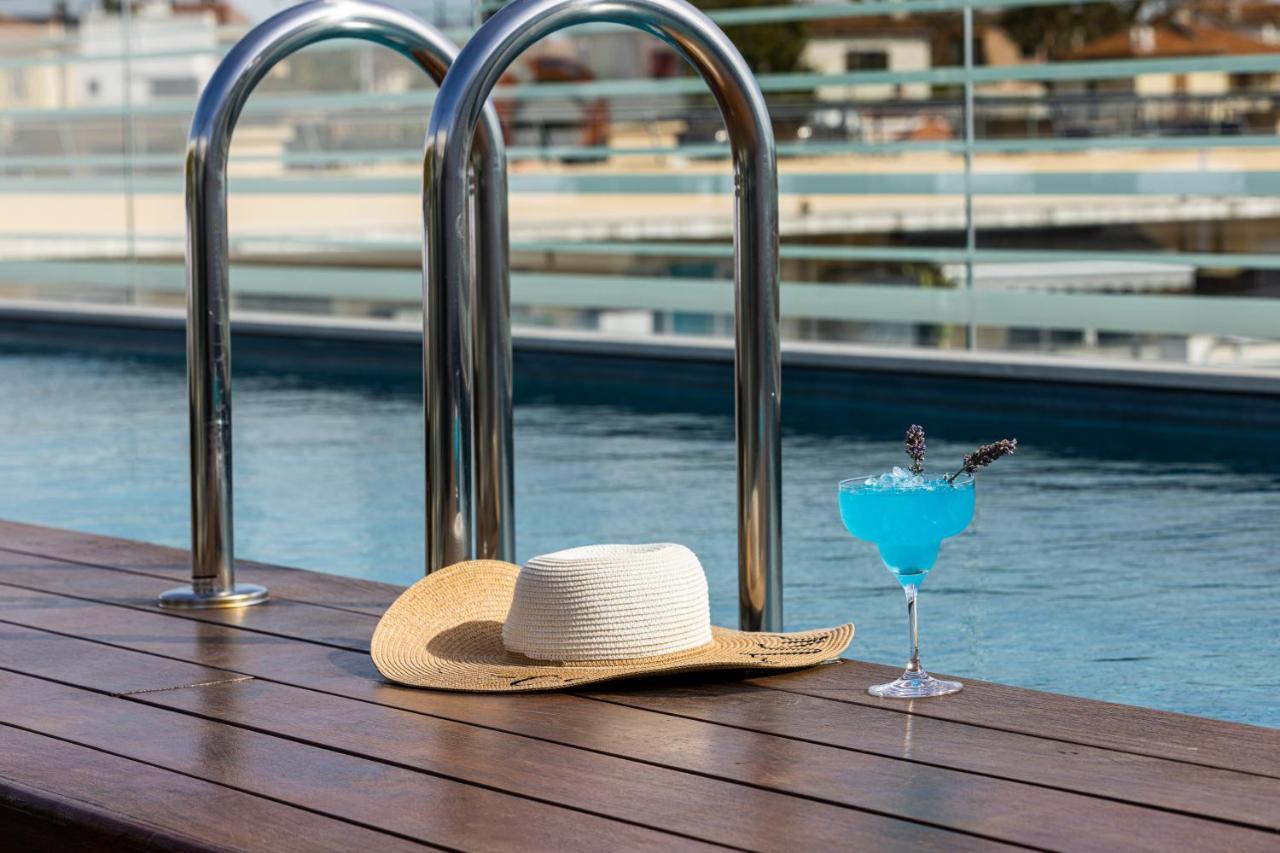 Hotel Indigo Cagnes-Sur-Mer By Ihg Esterno foto