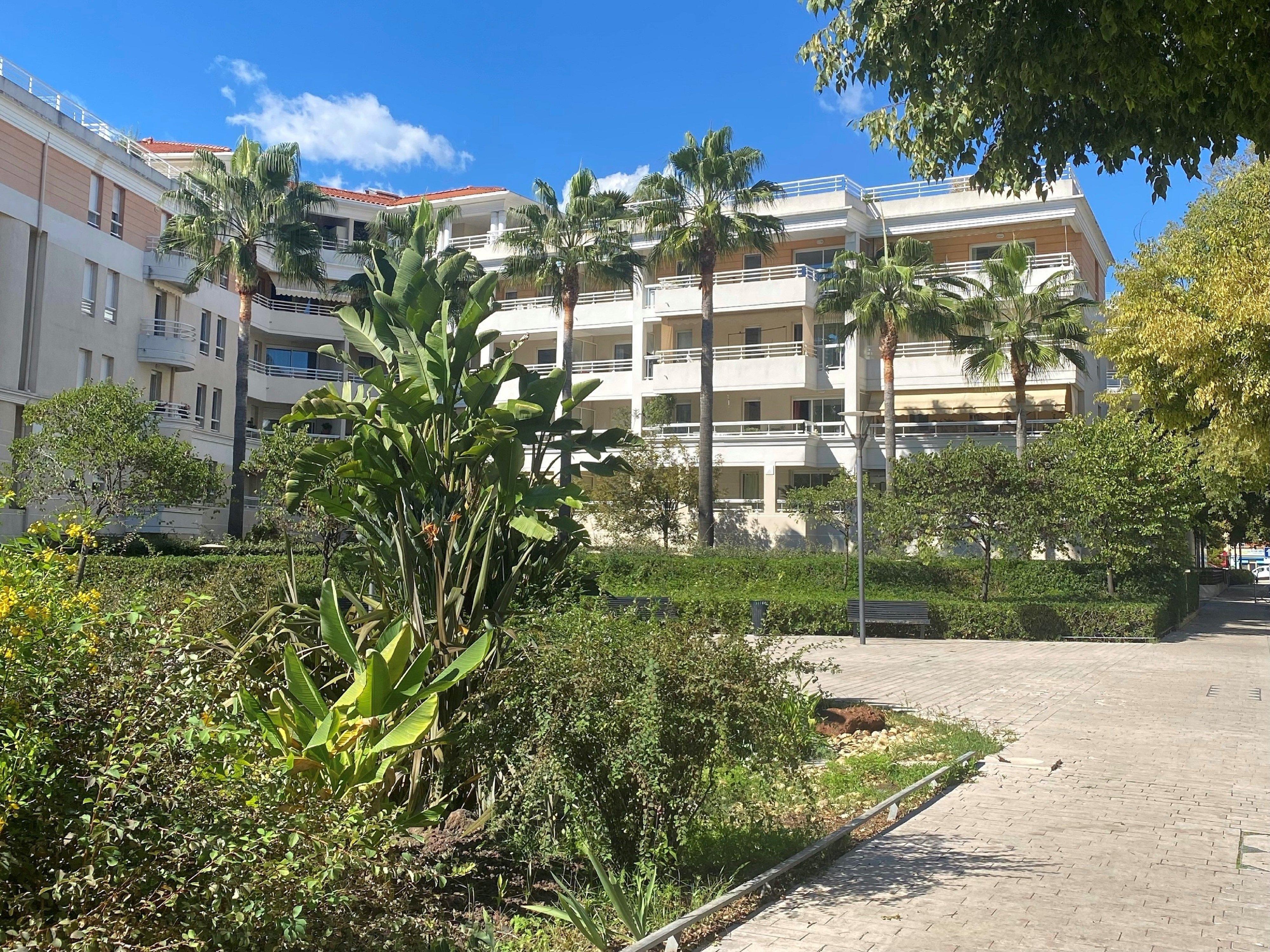 Hotel Indigo Cagnes-Sur-Mer By Ihg Esterno foto